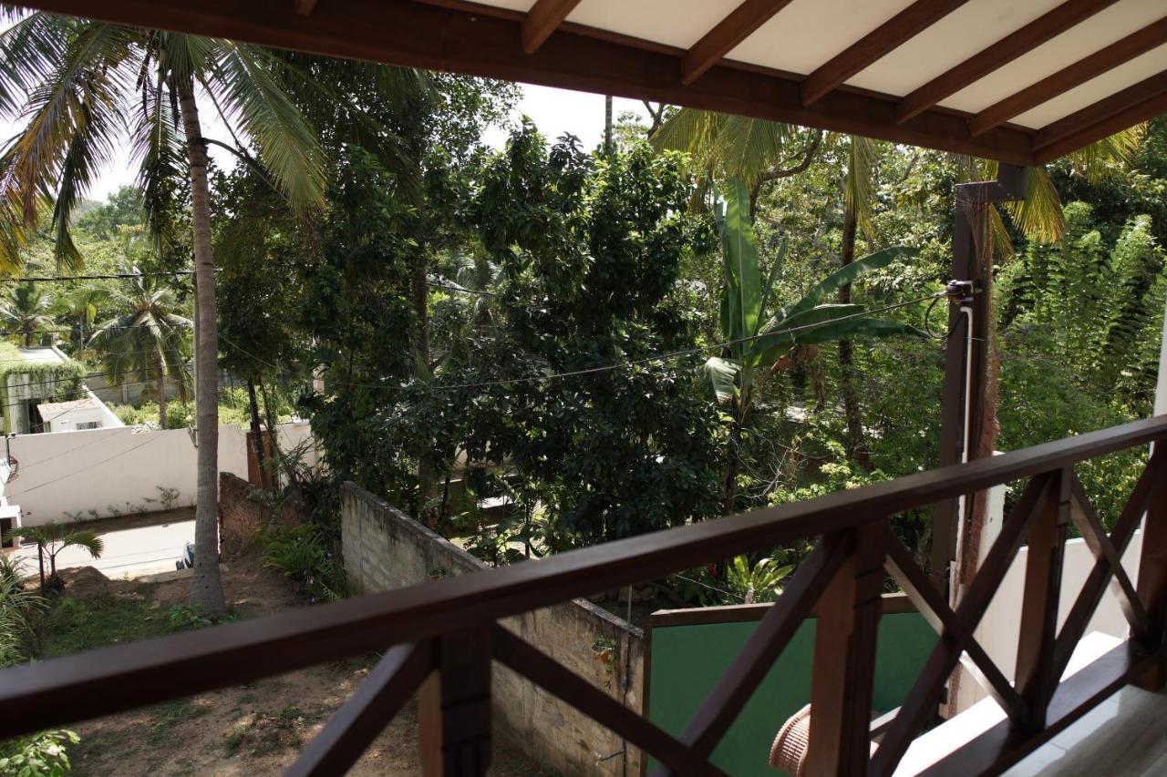 Surf Nest Hiriketiya Hotel Dickwella Exterior photo