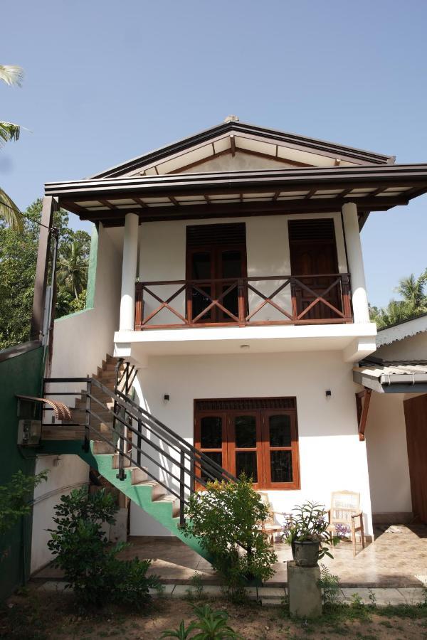 Surf Nest Hiriketiya Hotel Dickwella Exterior photo