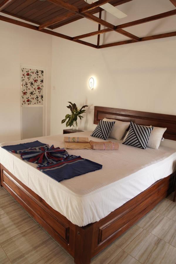Surf Nest Hiriketiya Hotel Dickwella Exterior photo